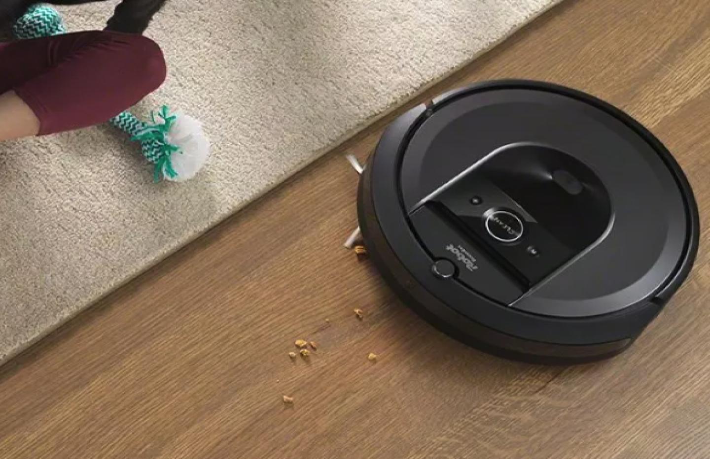 At nearly -50%, the iRobot Roomba i7 is the suitable deal to vary vacuum cleaners